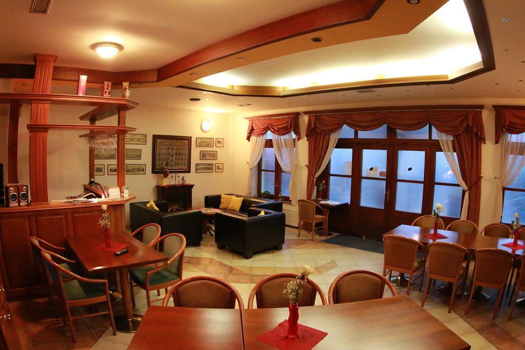 Hotel St.Florian Sturovo Ngoại thất bức ảnh
