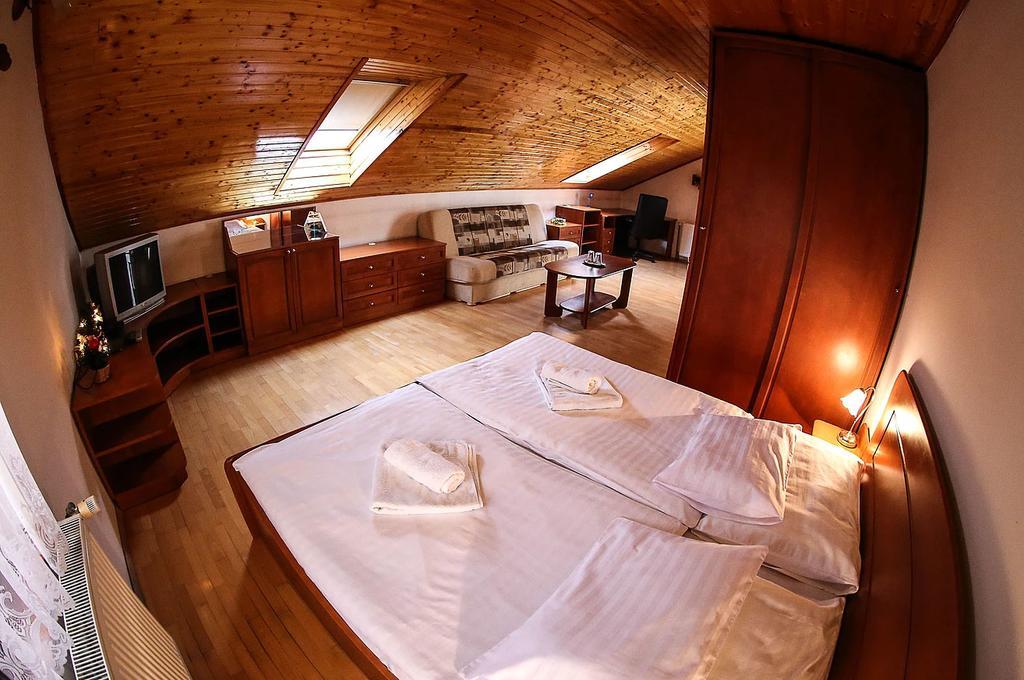 Hotel St.Florian Sturovo Ngoại thất bức ảnh